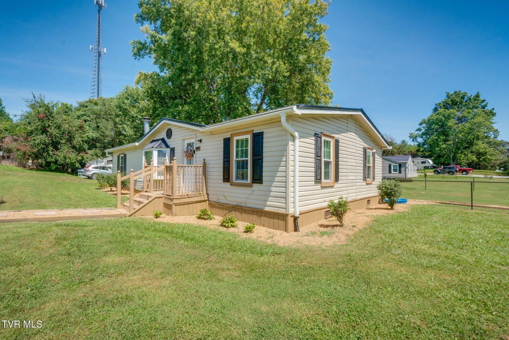 Photo of 3410 Mckinley Road, Johnson City, TN 37604 (MLS # 10000186)