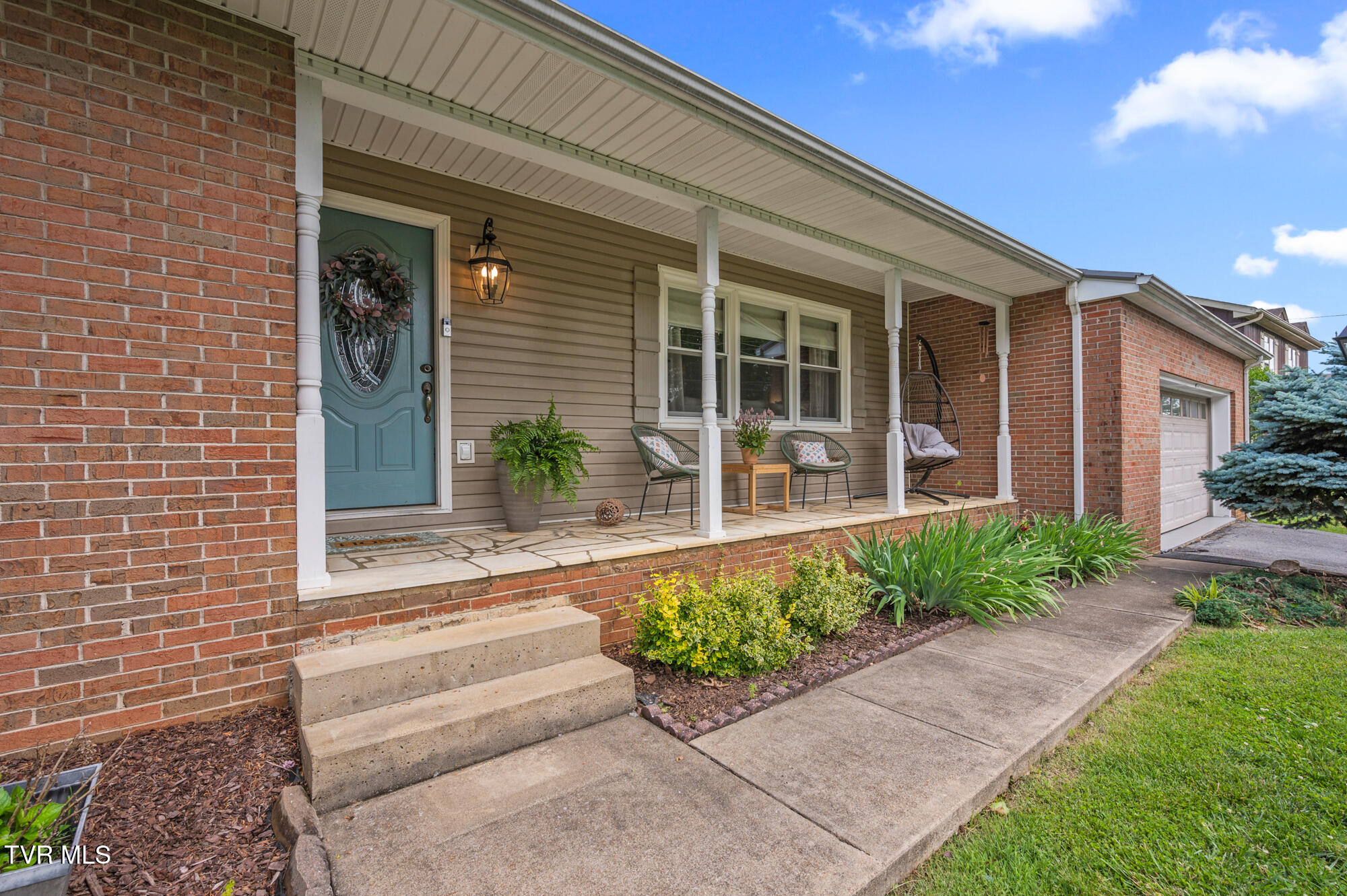 7447 Pin Oak Circle, Bristol, Virginia image 3