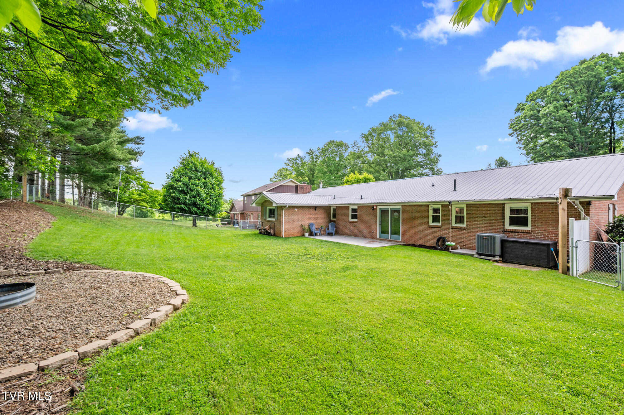 7447 Pin Oak Circle, Bristol, Virginia image 34