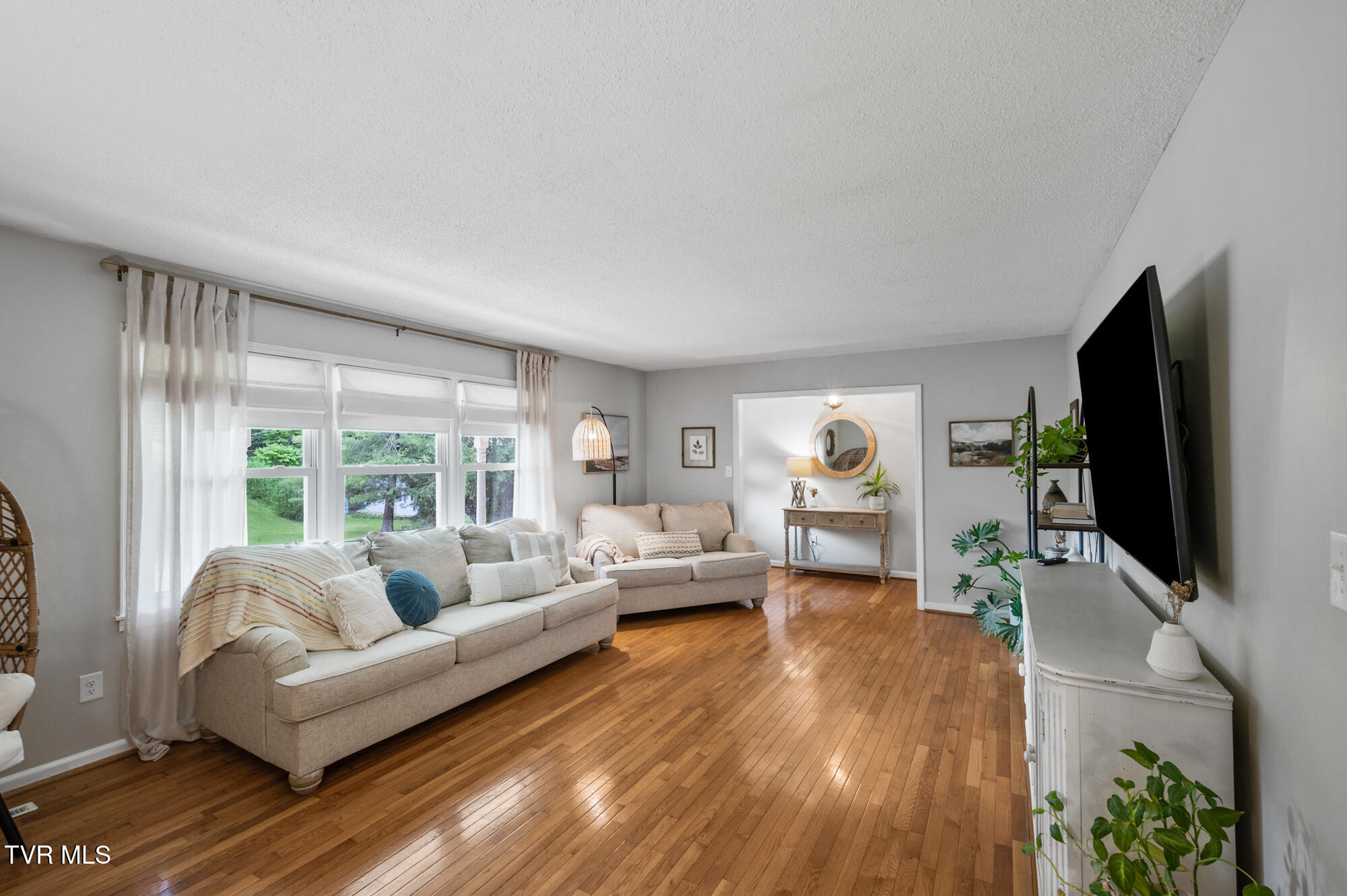 7447 Pin Oak Circle, Bristol, Virginia image 8