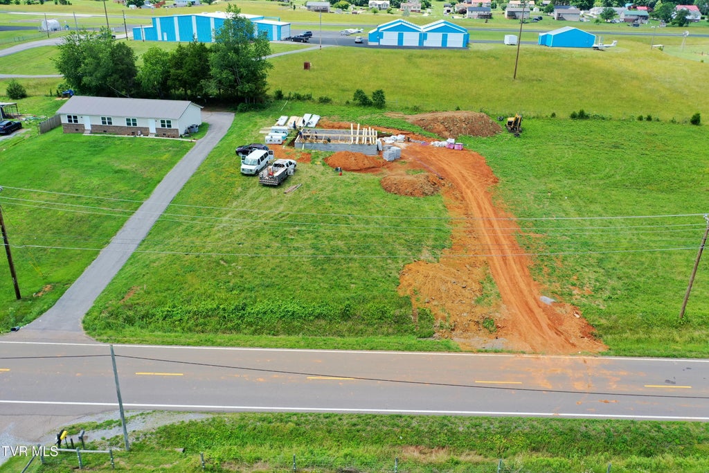 Photo of 711 Tn-346, Rogersville, TN 37857 (MLS # 9996205)
