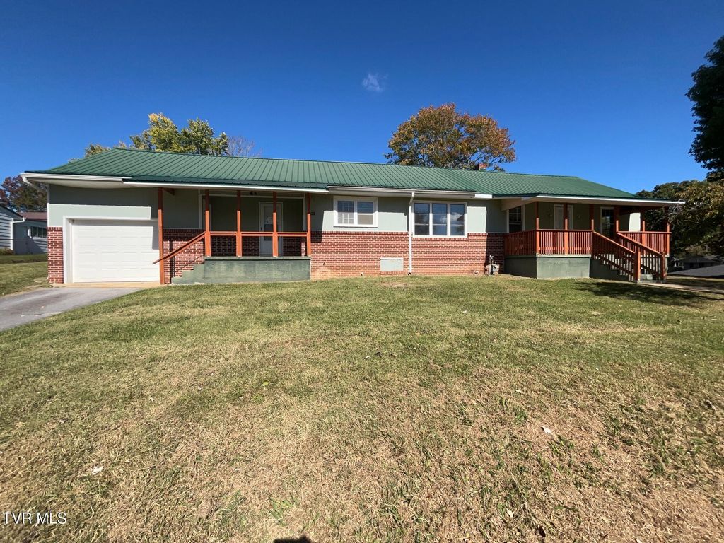 Photo of 443 Holly Street, Mount Carmel, TN 37645 (MLS # 9994566)