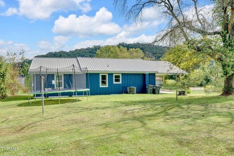 Tiny photo for 2620 Pearl Street, Kingsport, TN 37660 (MLS # 9986439)