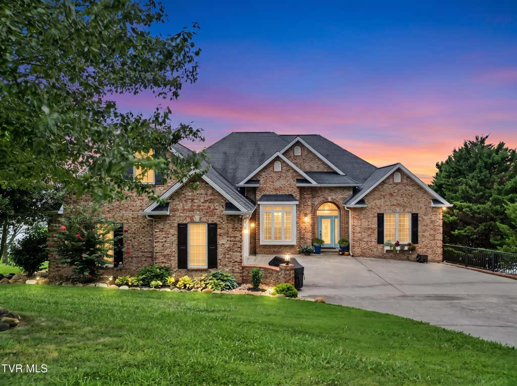 Photo of 391 Back Nine Drive, White Pine, TN 37890 (MLS # 9999299)