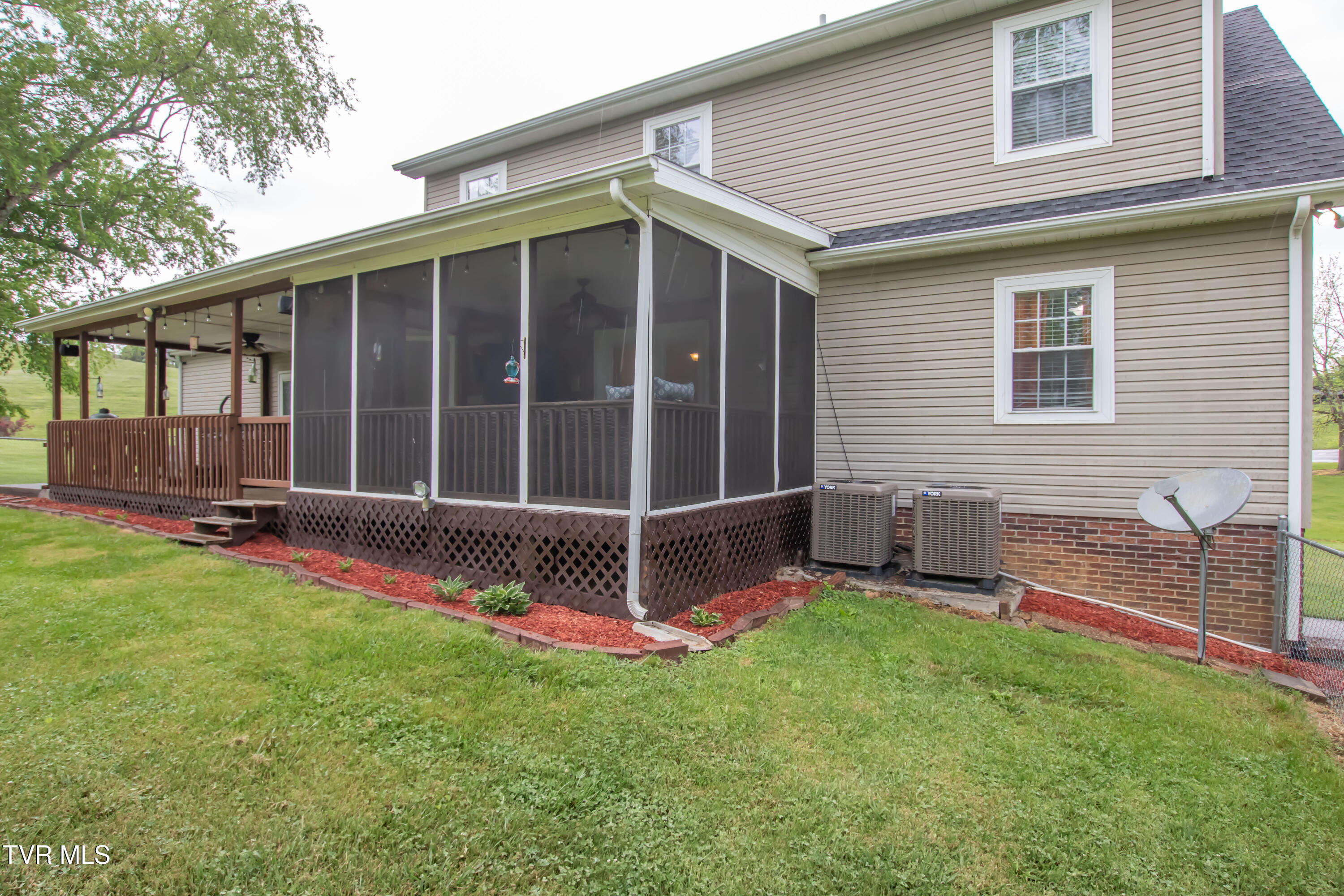 3493 Weaver Pike, Bristol, Tennessee image 12
