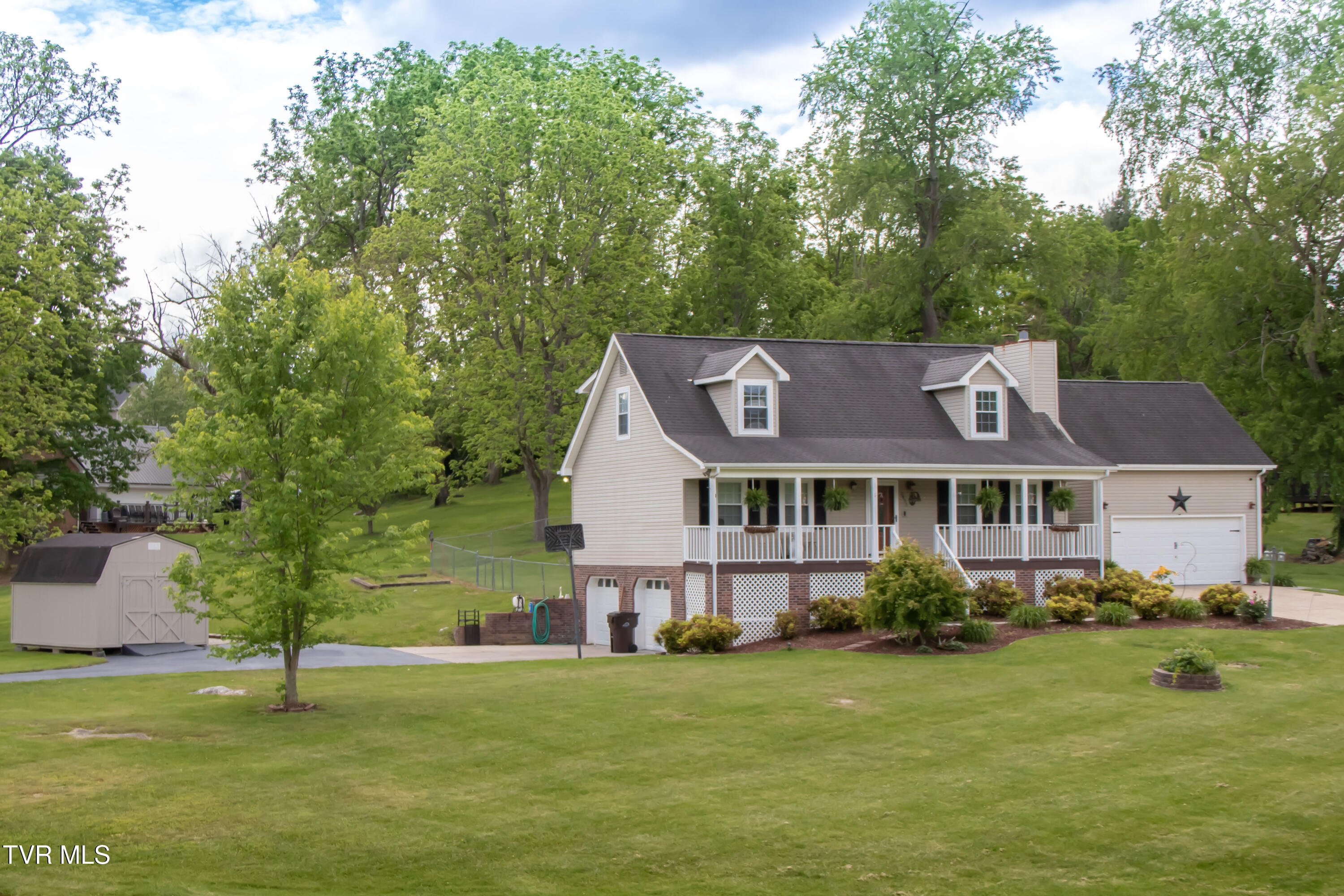 3493 Weaver Pike, Bristol, Tennessee image 3
