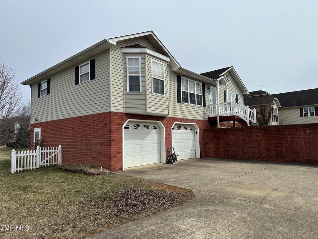 Photo of 601 Mount Bethel Road, Greeneville, TN 37745 (MLS # 9991545)