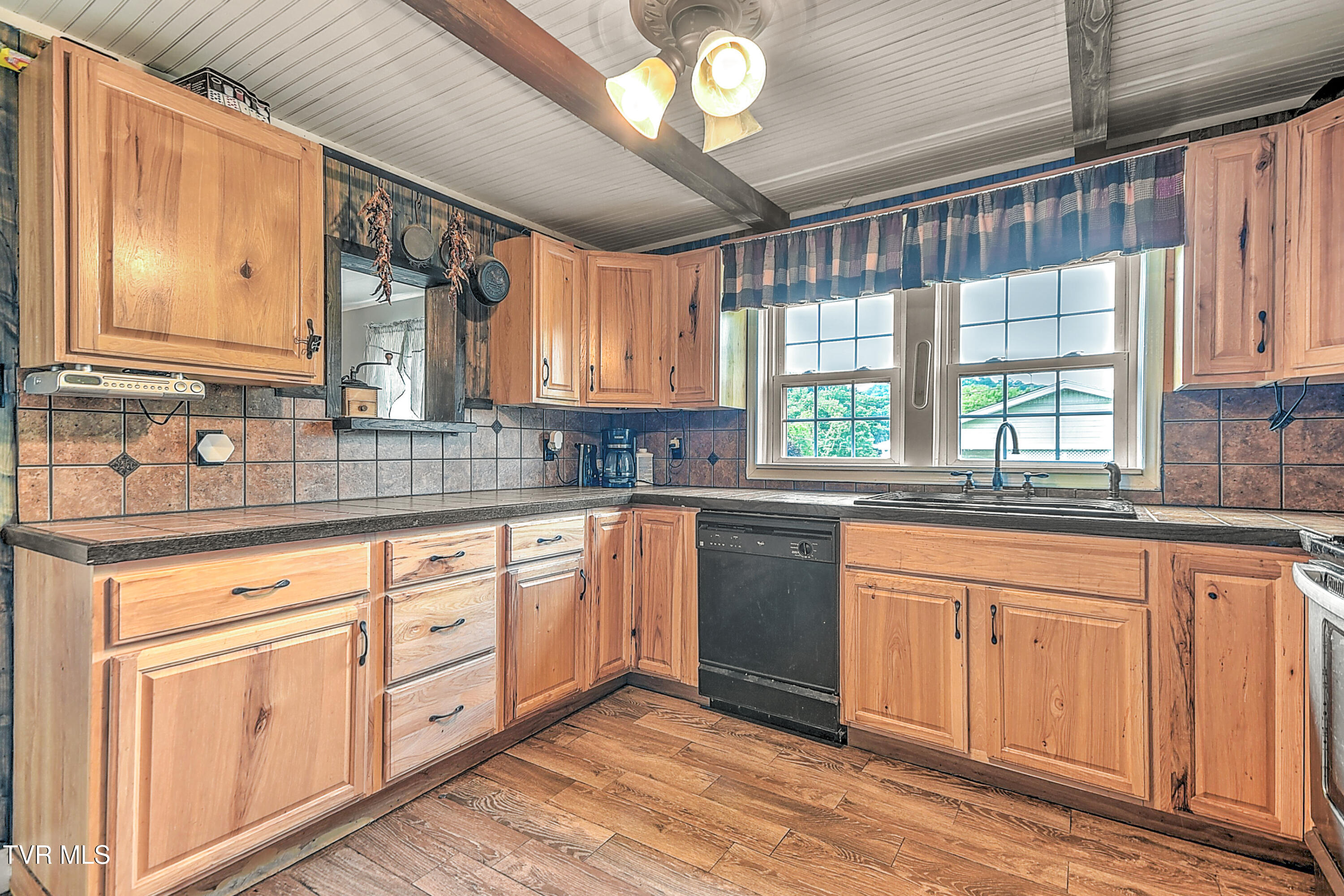12350 Reedy Creek Road, Bristol, Virginia image 4