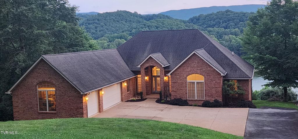 Photo of 20216 Heron Circle, Abingdon, VA 24211 (MLS # 9982550)