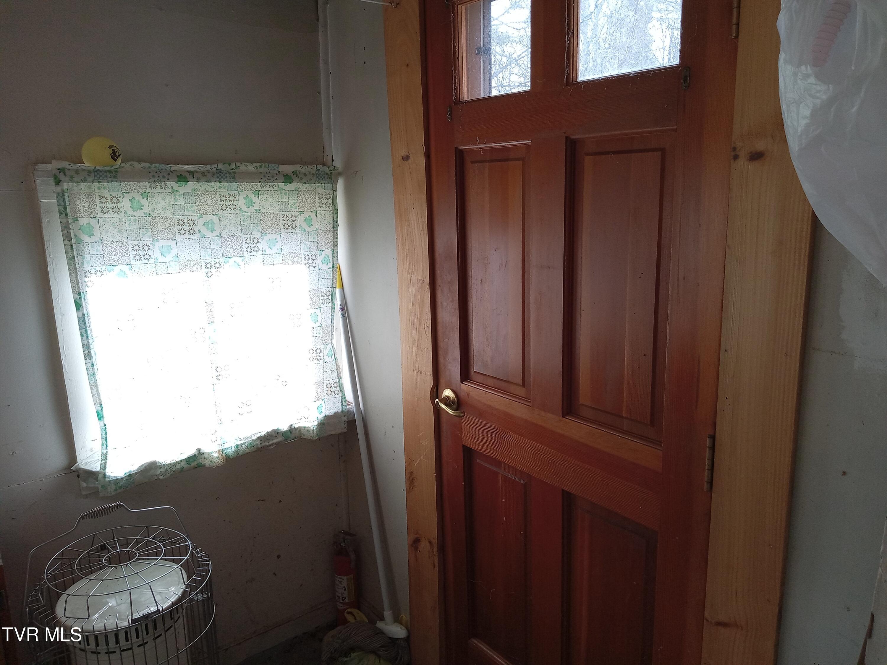 6322 Whitetop Road, Troutdale, Virginia image 37