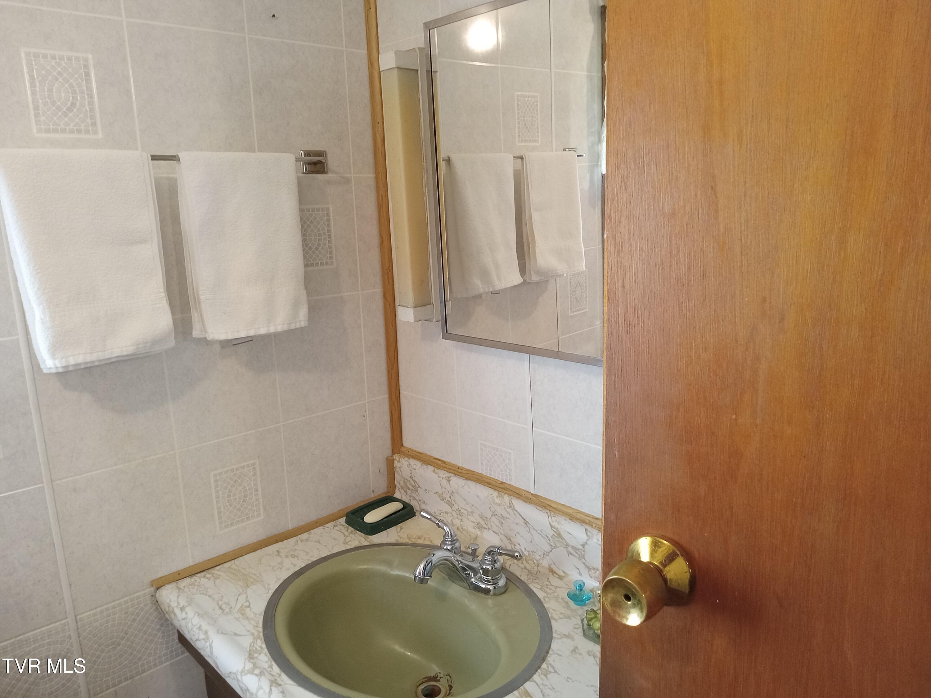 6322 Whitetop Road, Troutdale, Virginia image 48