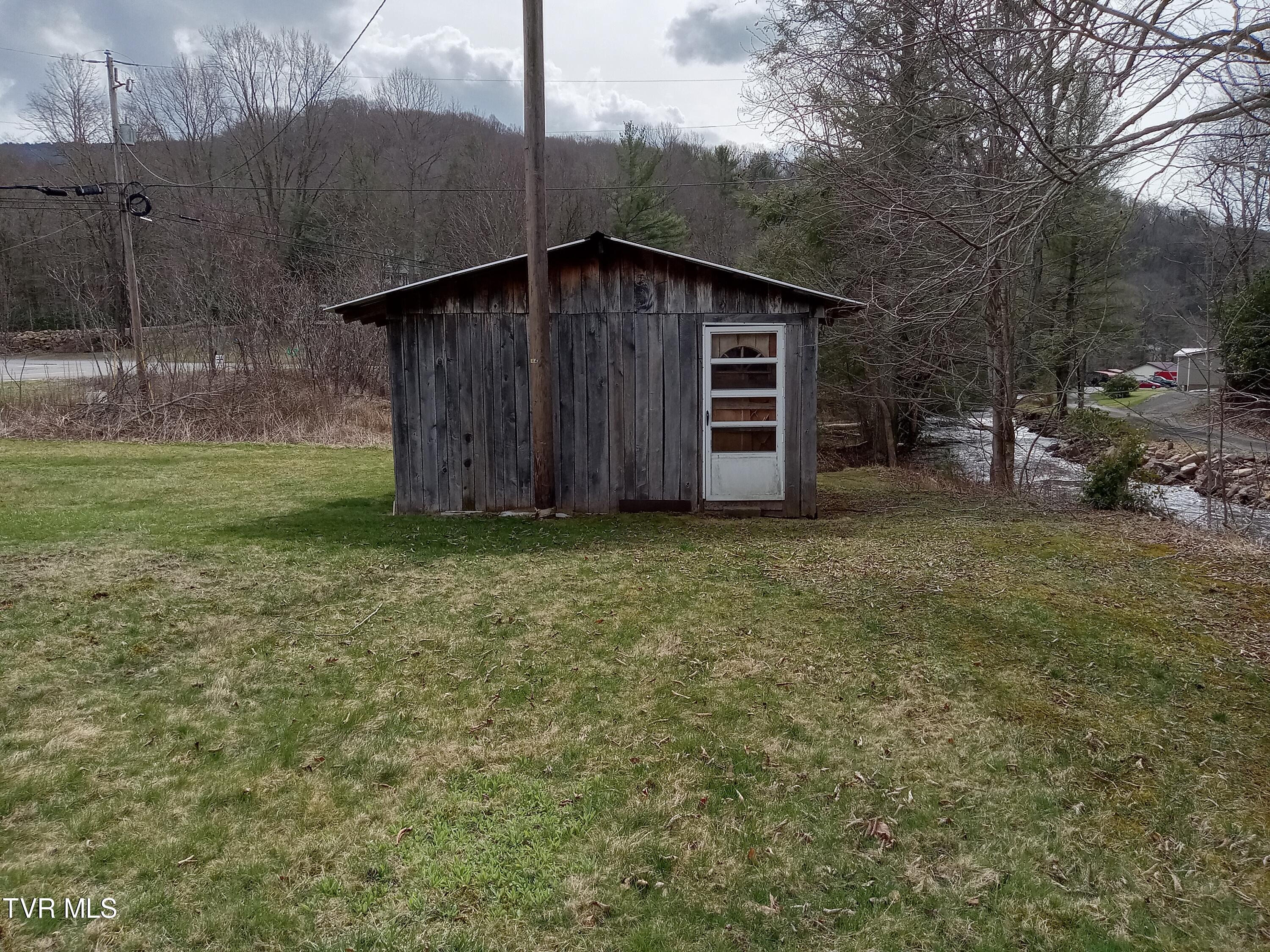 6322 Whitetop Road, Troutdale, Virginia image 9