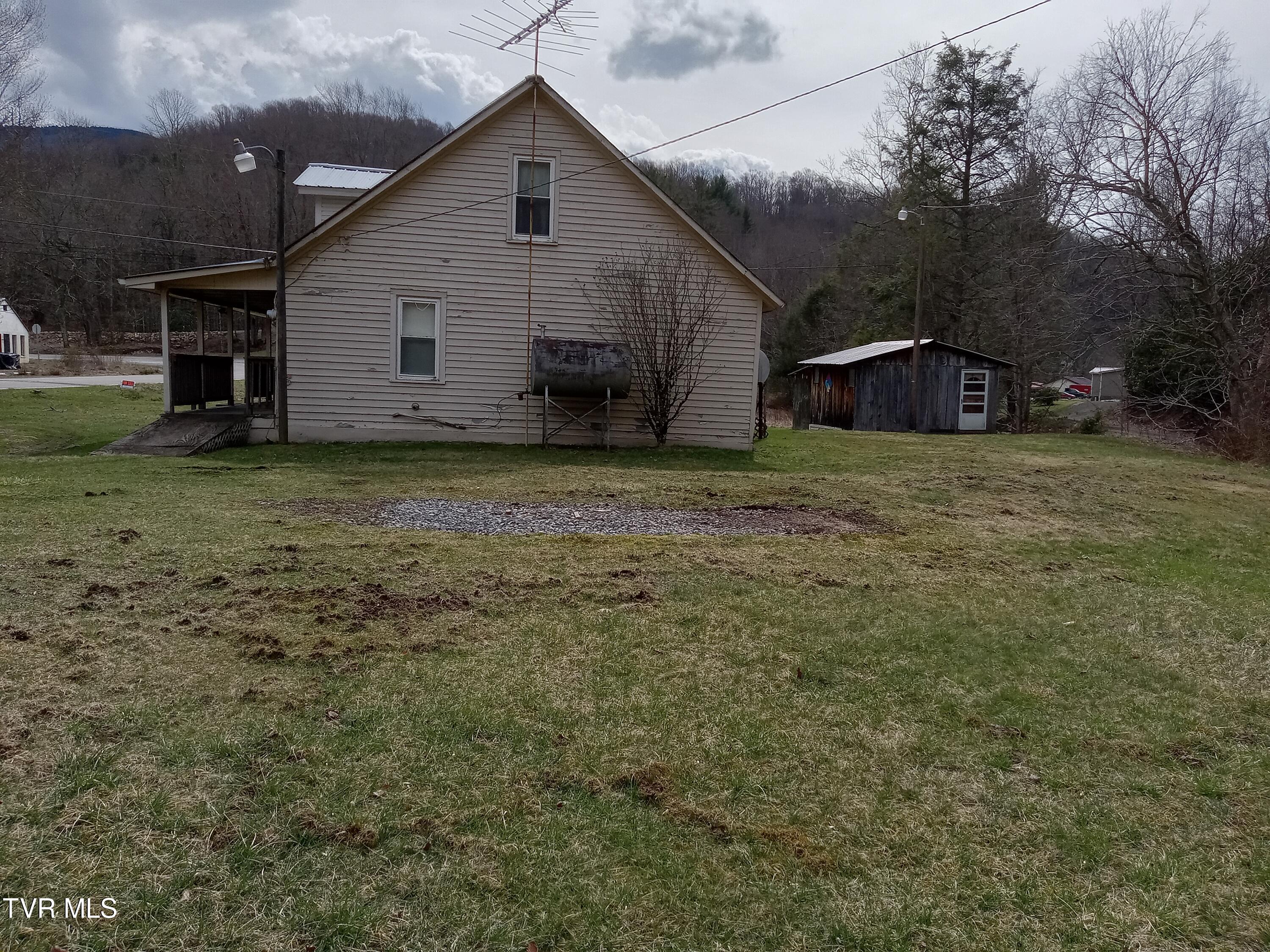 6322 Whitetop Road, Troutdale, Virginia image 5