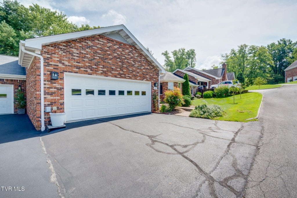 Photo of 105 Colooney Circle #105, Bristol, TN 37620 (MLS # 10000132)