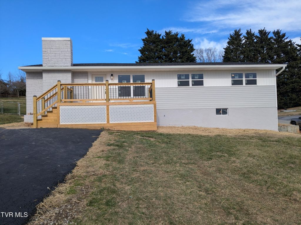 Photo of 2814 Toddman Street, Kingsport, TN 37660 (MLS # 9990321)