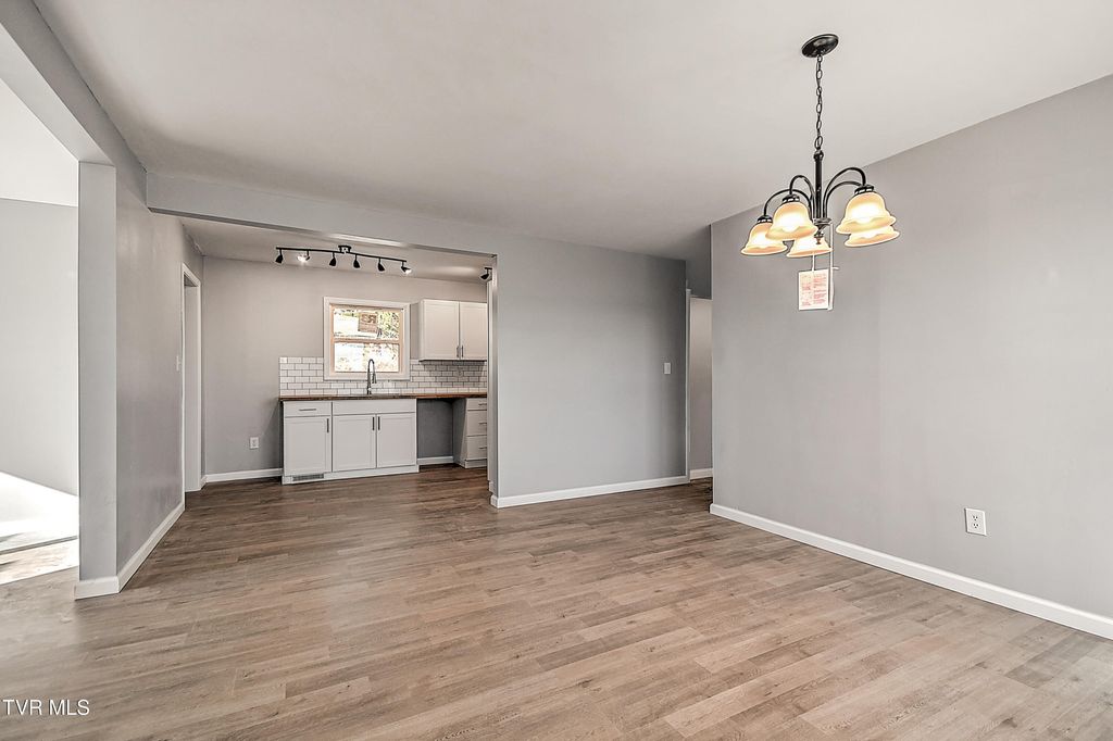 Photo of 2814 Toddman Street, Kingsport, TN 37660 (MLS # 9990321)