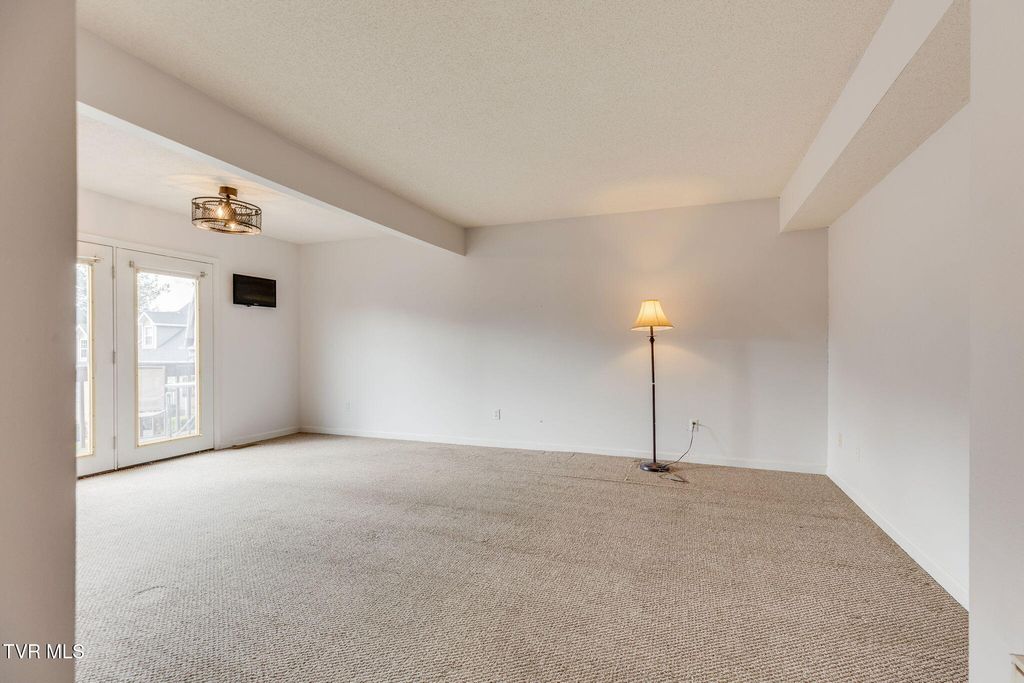 Photo of 206 Cambridgeshire Court, Johnson City, TN 37615 (MLS # 9993910)