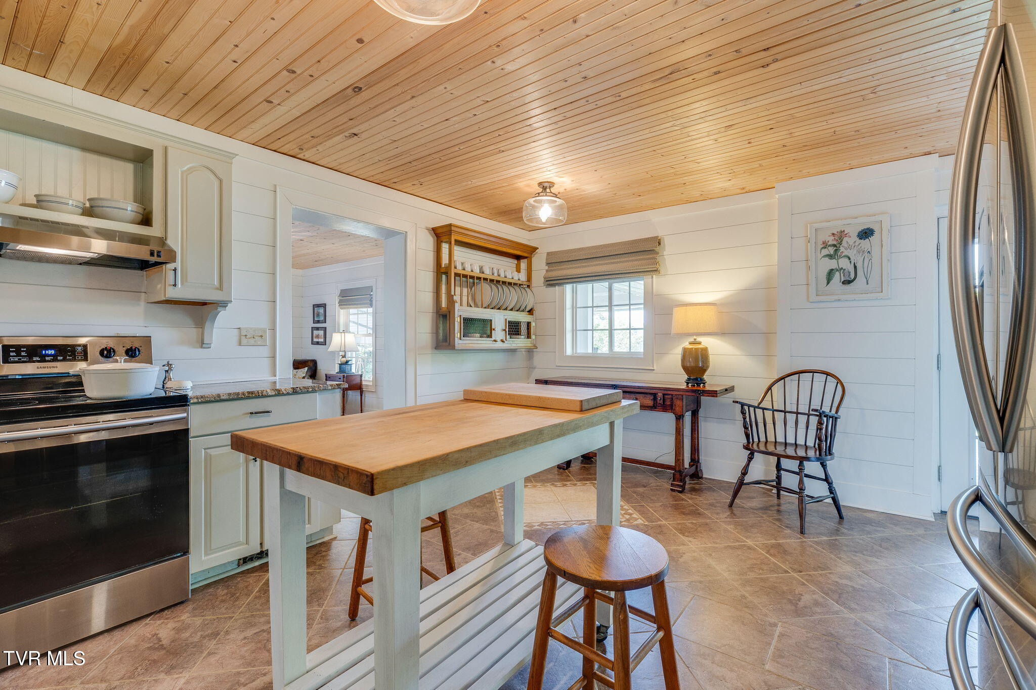 22113 Driftwood Lane, Abingdon, Virginia image 16
