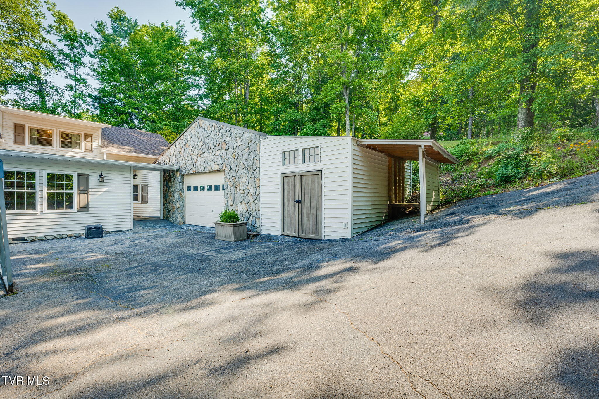 22113 Driftwood Lane, Abingdon, Virginia image 40