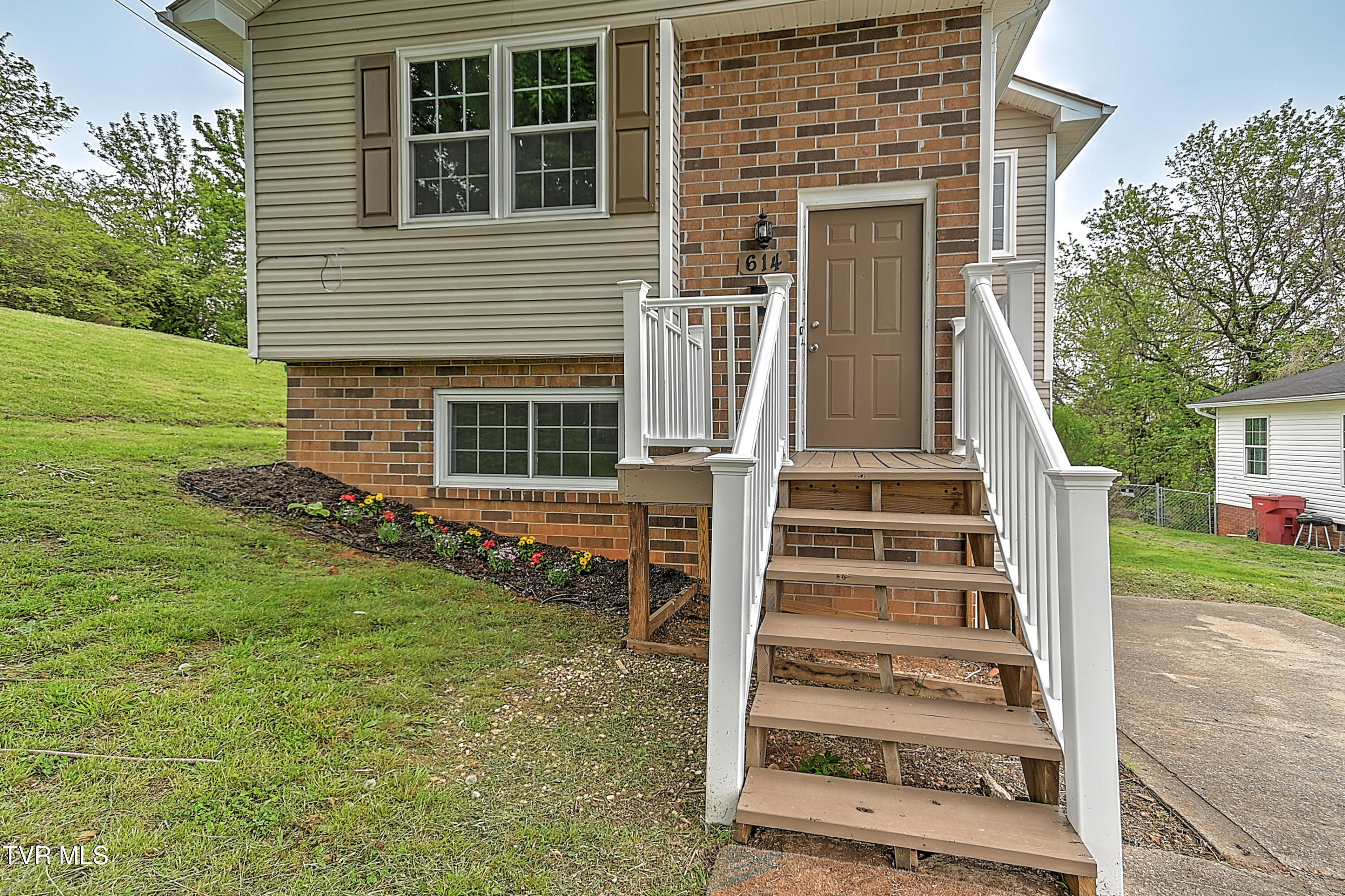 614 Davis Street, Johnson City, Tennessee image 4