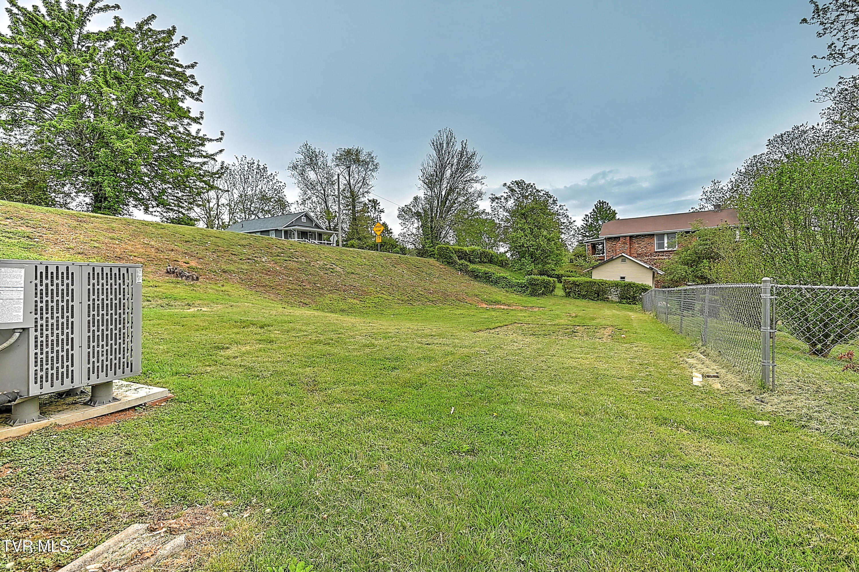 614 Davis Street, Johnson City, Tennessee image 38