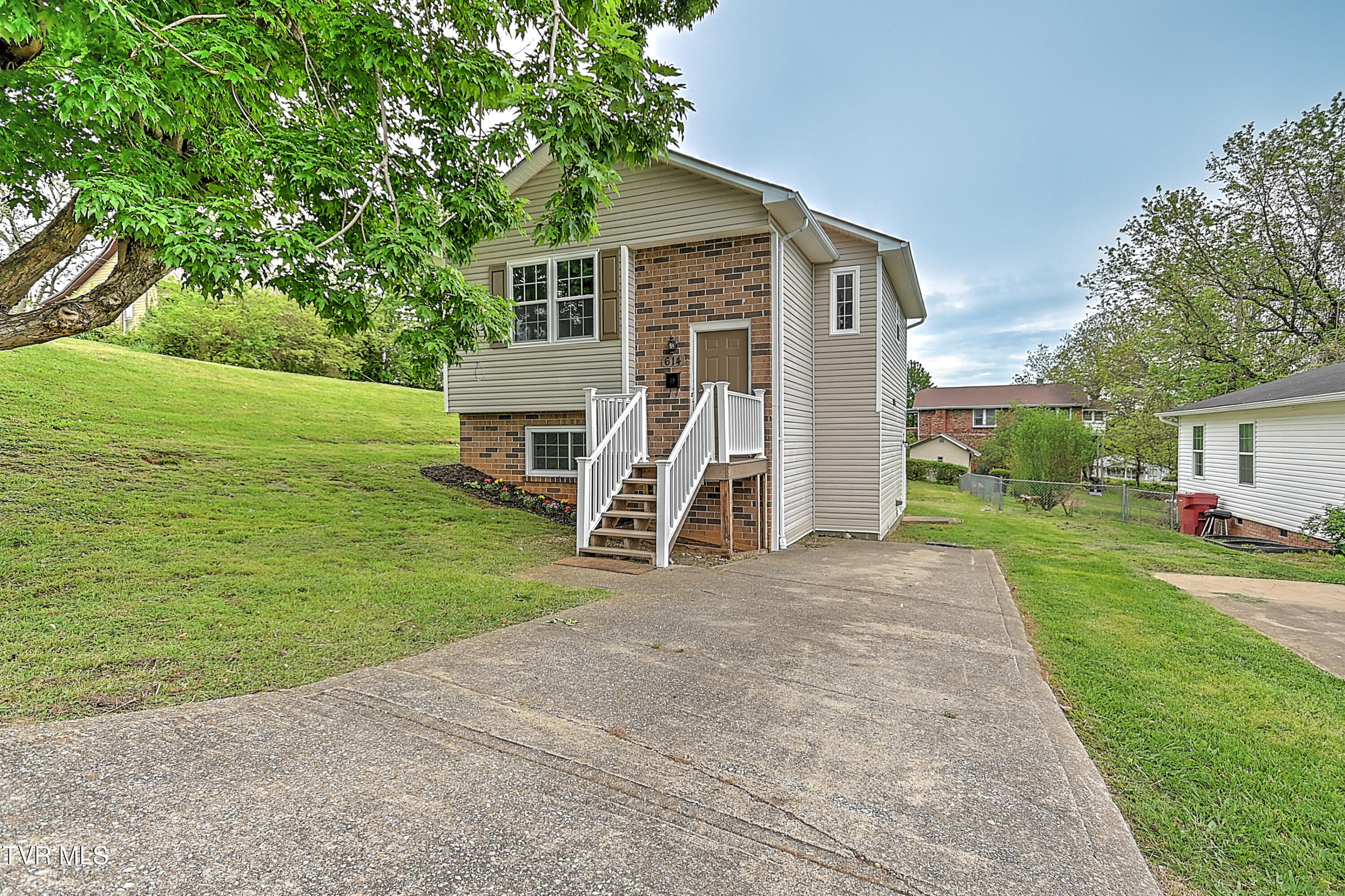 614 Davis Street, Johnson City, Tennessee image 40