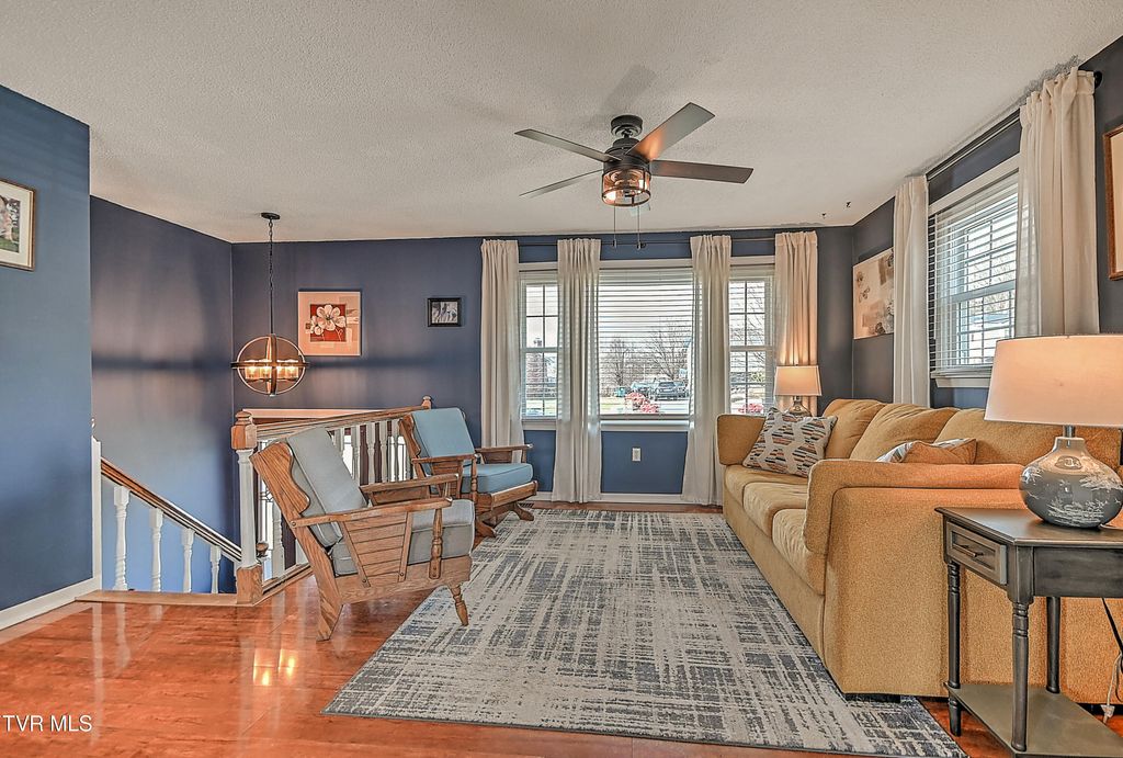 Photo of 428 Timber Oak Drive, Bristol, VA 24201 (MLS # 9989770)