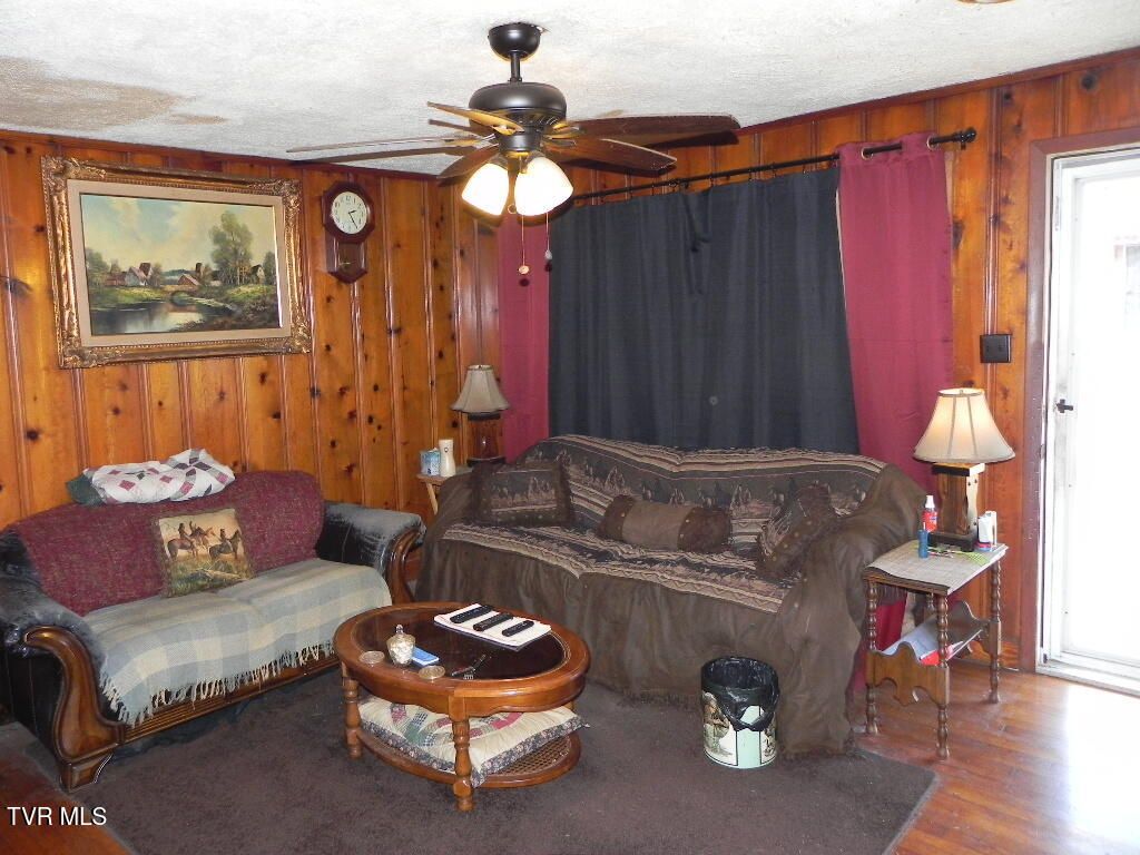 Photo of 404 Market Street, Rogersville, TN 37857 (MLS # 9987463)