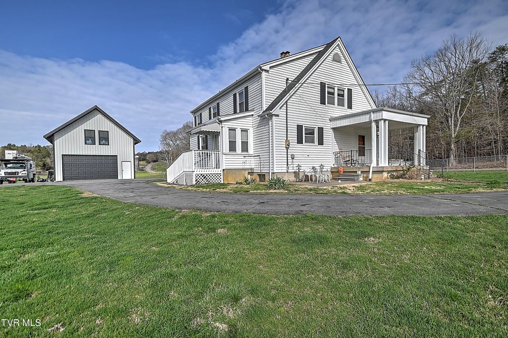 Photo of 4855 Bloomingdale Road, Kingsport, TN 37660 (MLS # 9992601)