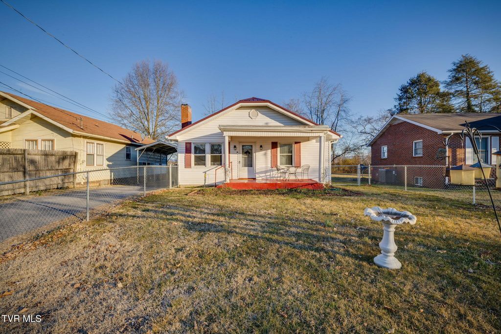 Photo of 322 Randolph Street, Bristol, VA 24201 (MLS # 9991358)