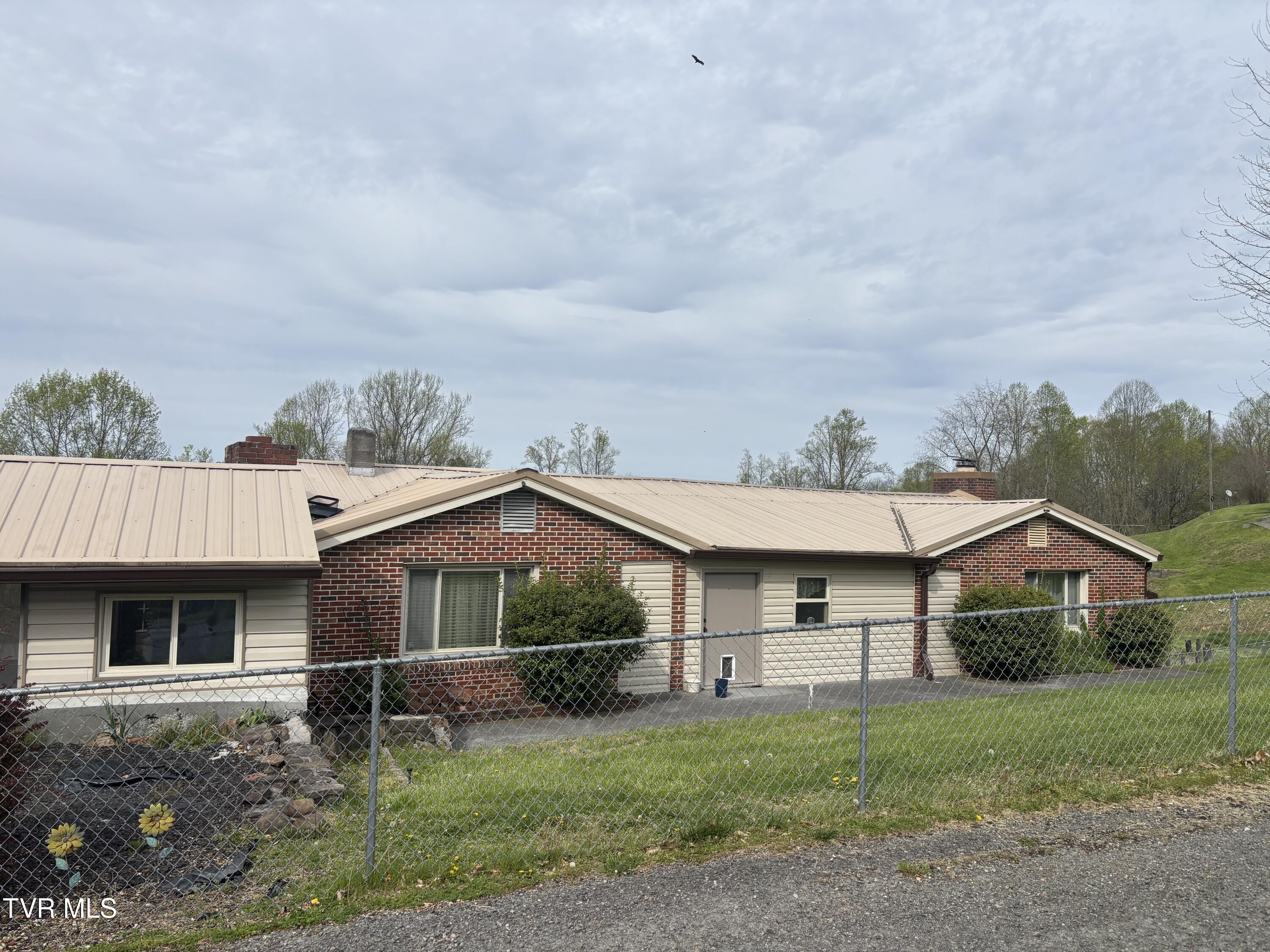 490 Delaney Lane, Clintwood, Virginia image 1