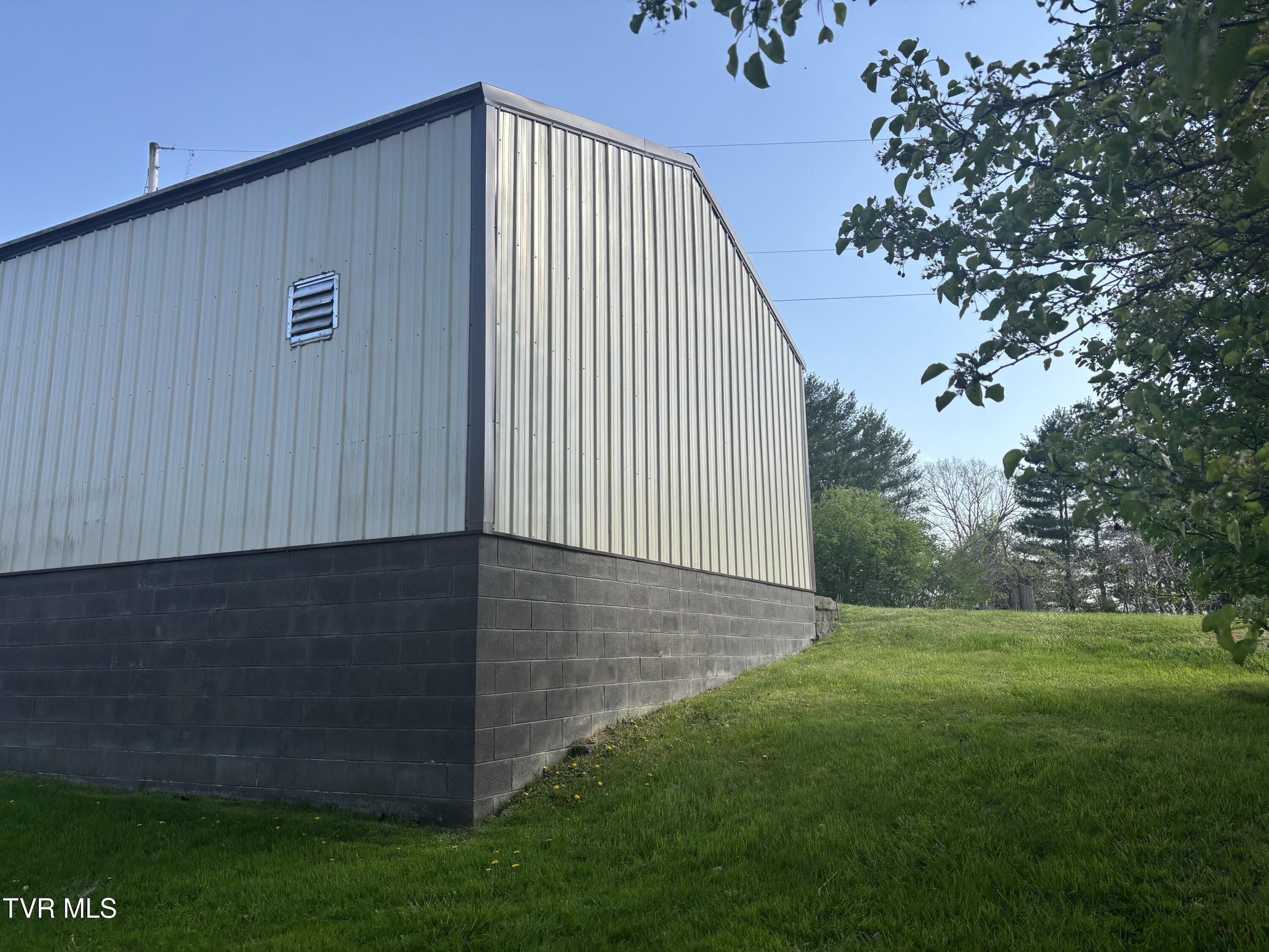 490 Delaney Lane, Clintwood, Virginia image 13