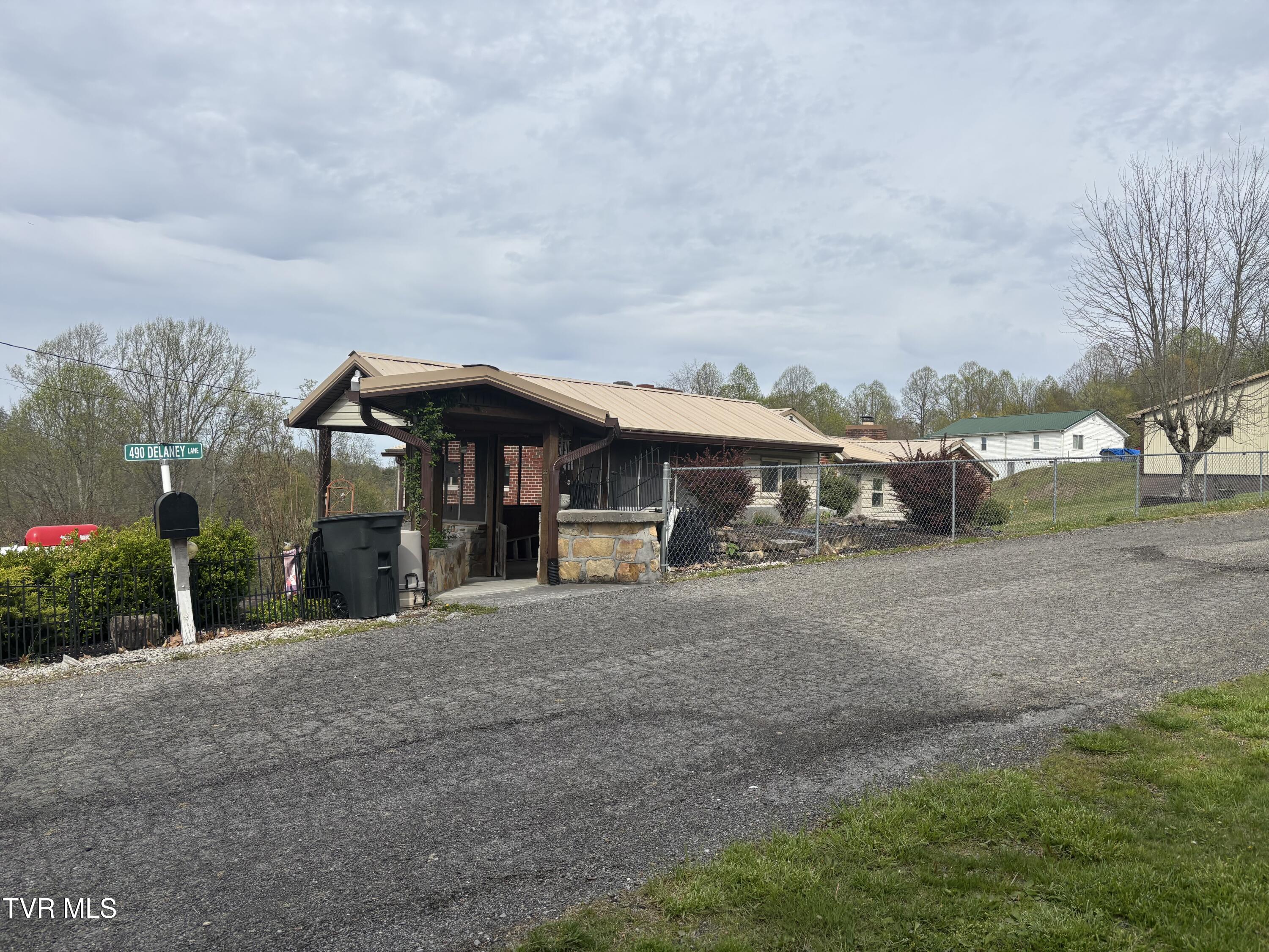 490 Delaney Lane, Clintwood, Virginia image 4