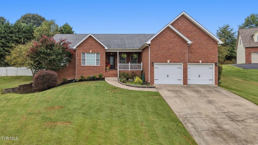 Photo of 122 Meadow Court, Gray, TN 37615 (MLS # 10002423)
