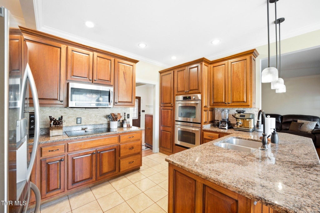 Photo of 122 Meadow Court, Gray, TN 37615 (MLS # 10002423)