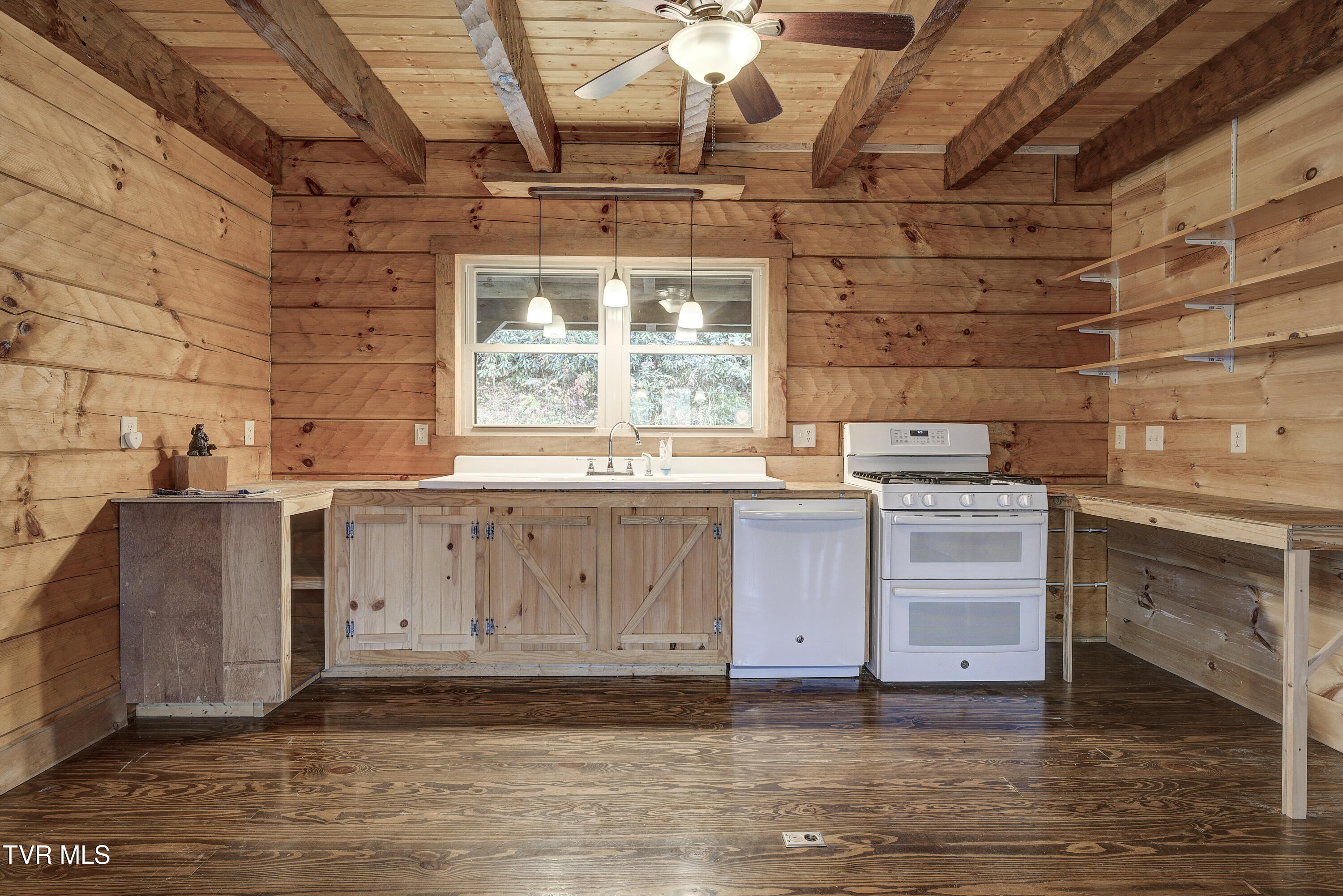 368 Ripshin Lake Road, Roan Mountain, Tennessee image 23