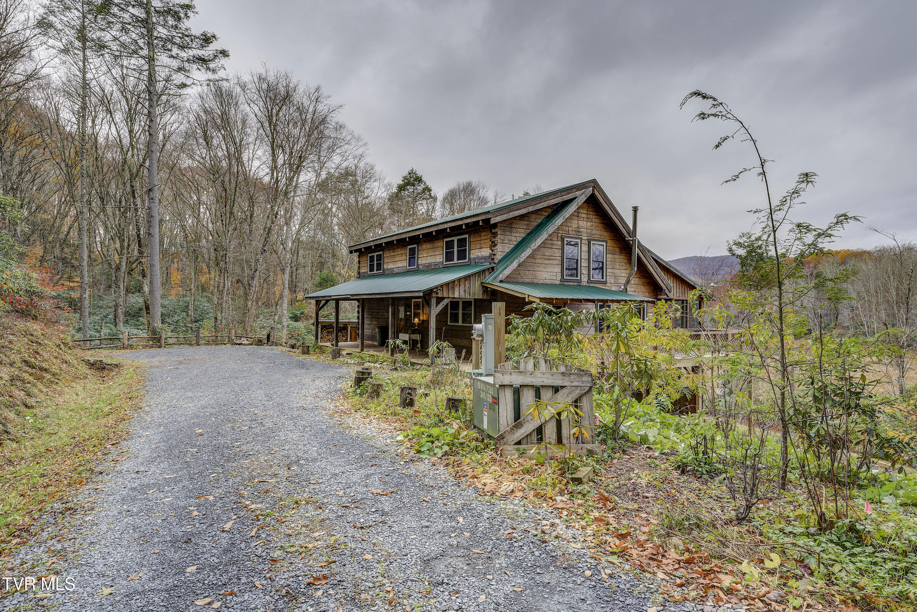 368 Ripshin Lake Road, Roan Mountain, Tennessee image 9