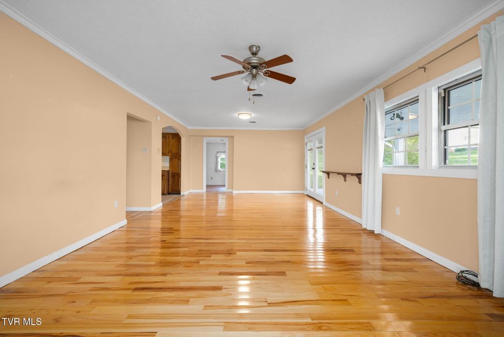 Photo of 416 Deck Valley Lane, Bristol, TN 37620 (MLS # 9994209)