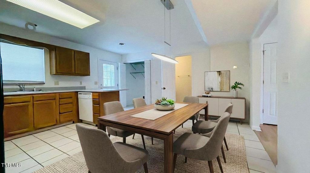 Photo of 23 Lexington Court #23, Johnson City, TN 37615 (MLS # 9989598)