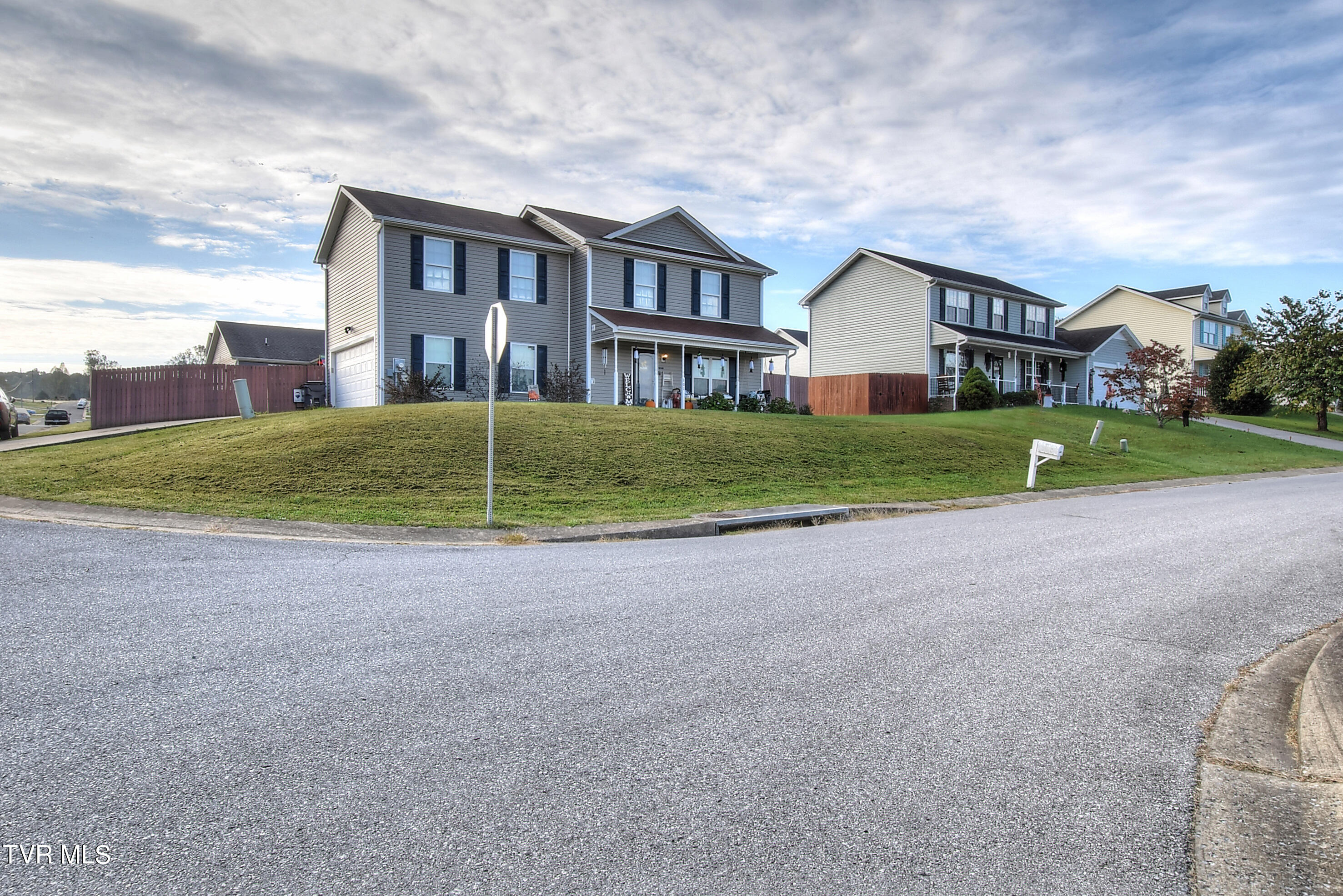 101 Violet Lane, Bluff City, Tennessee image 4