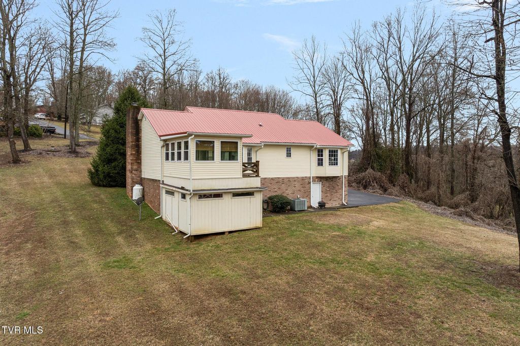Photo of 206 Highland Road, Jonesborough, TN 37659 (MLS # 9991762)