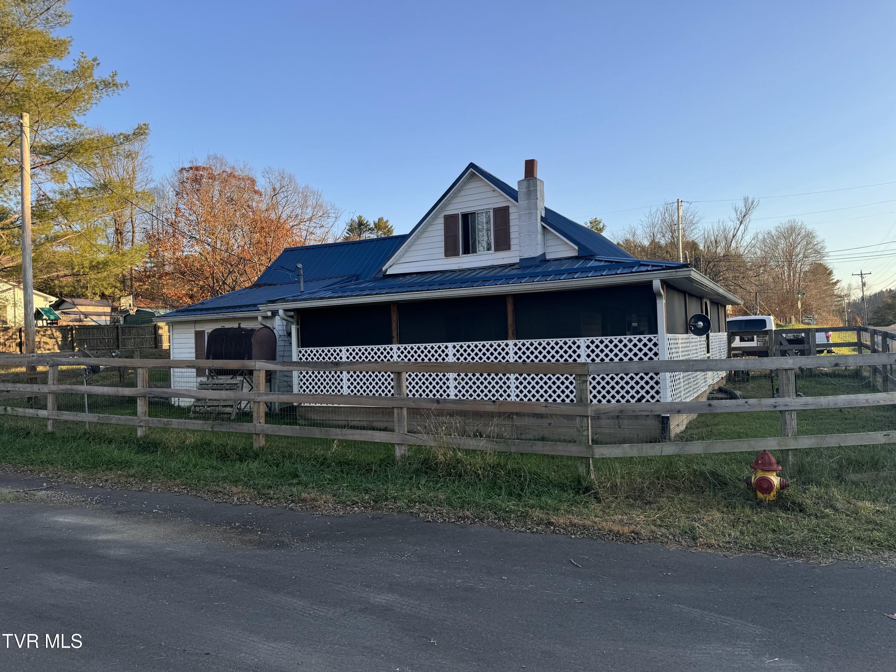 128 Georgia Street, Mountain City, Tennessee image 1