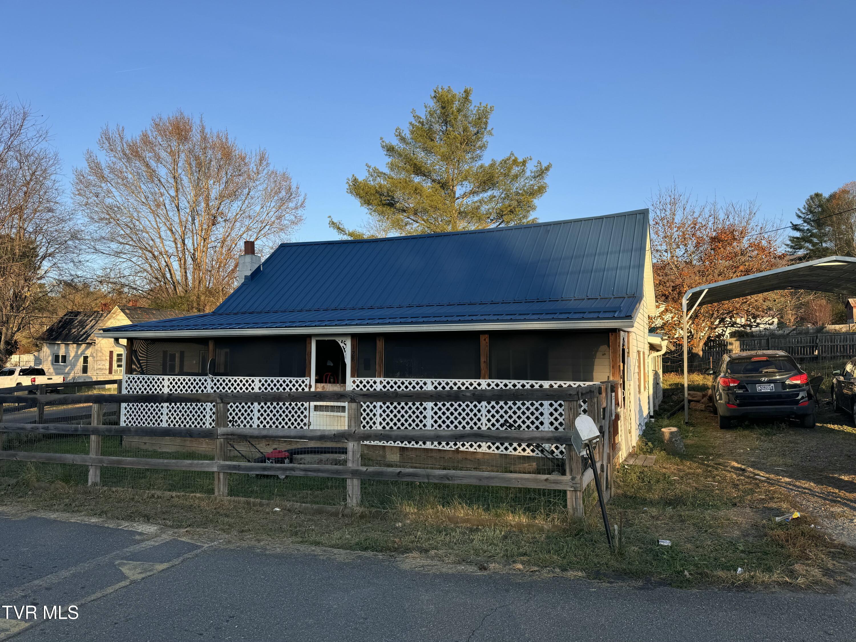 128 Georgia Street, Mountain City, Tennessee image 2