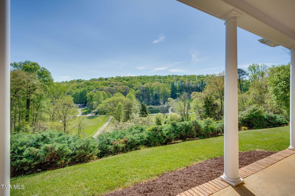 Photo of 512 Hidden Valley Road, Kingsport, TN 37663 (MLS # 9994277)