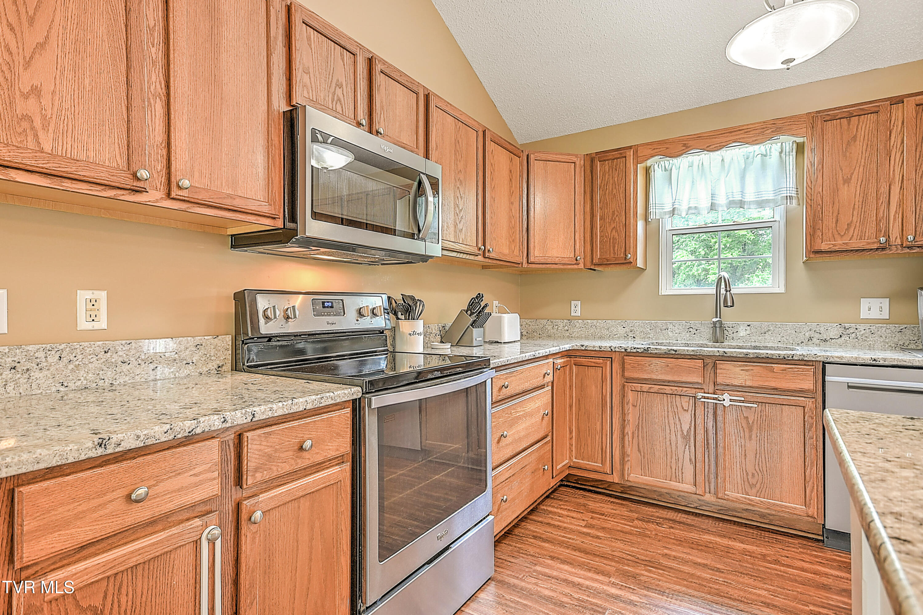 196 Keystone Drive, Blountville, Tennessee image 5