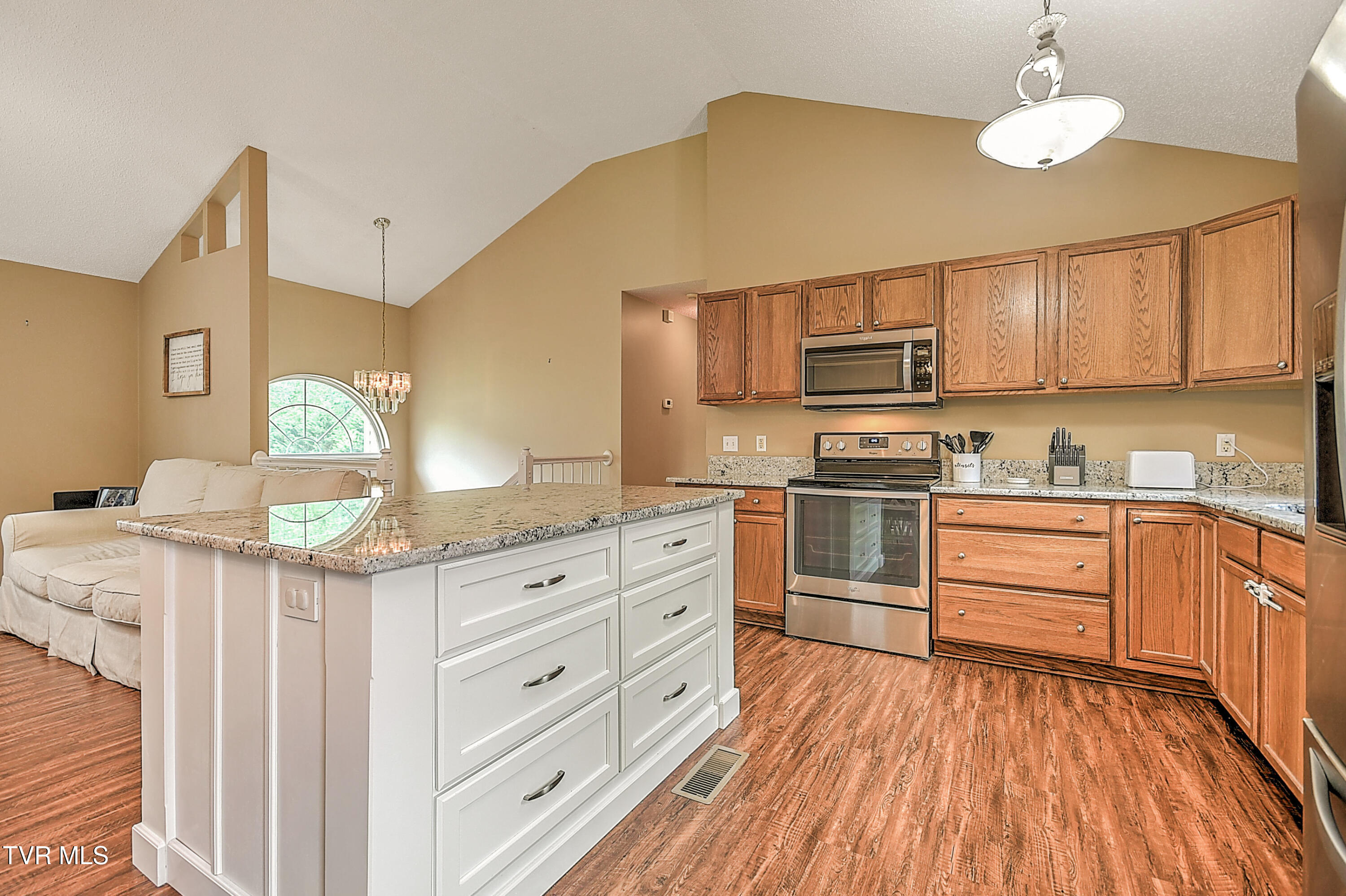 196 Keystone Drive, Blountville, Tennessee image 7