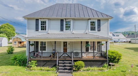 Photo of 314 Merry Drive, Elizabethton, TN 37643 (MLS # 9996294)