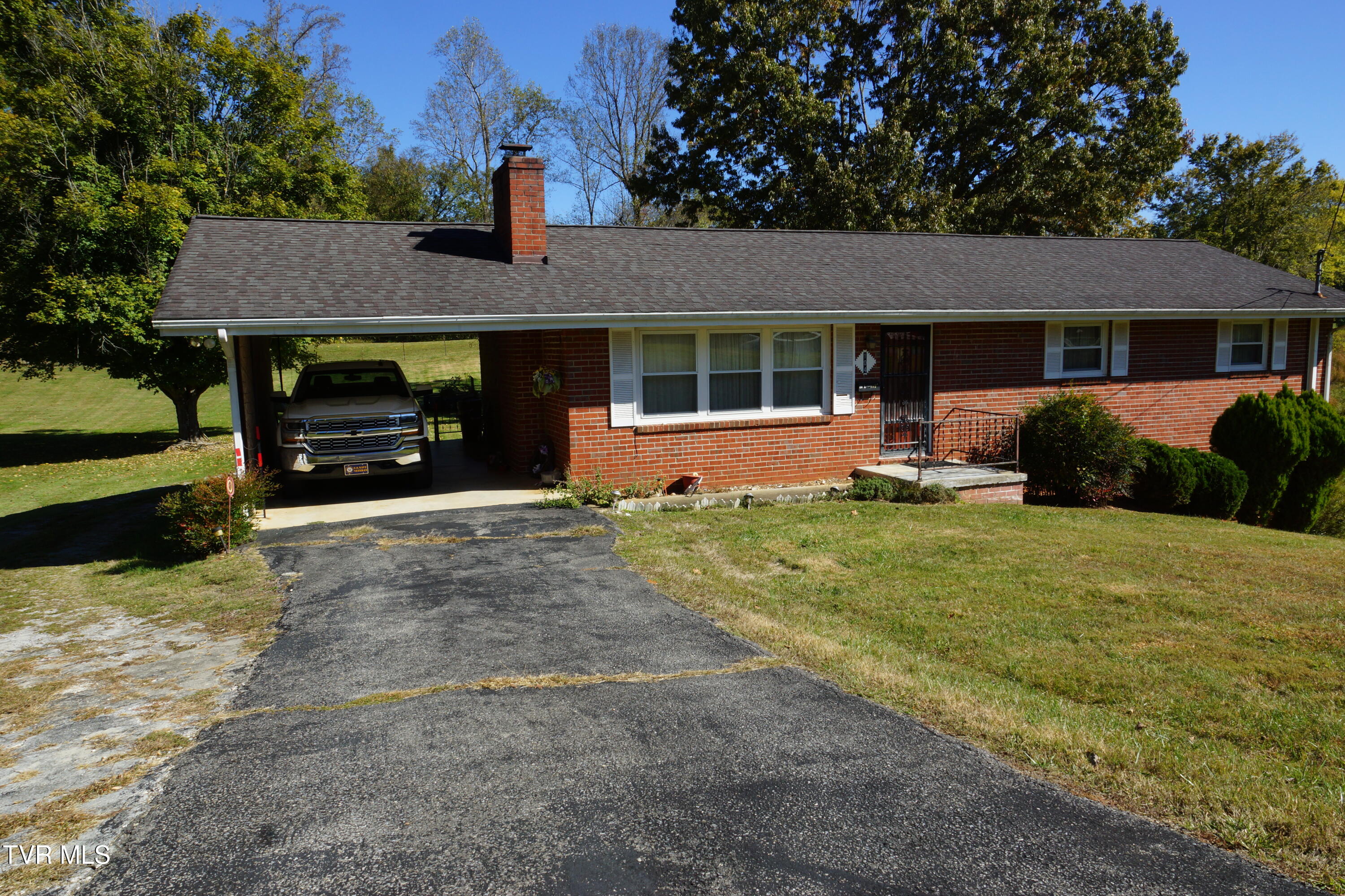 104 Aurora Road