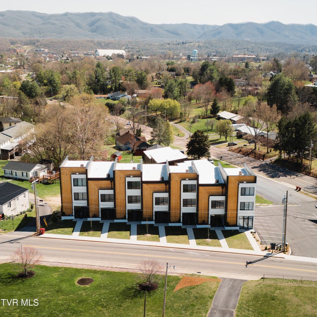 Photo of 1533 Pactolas Road #103, Johnson City, TN 37604 (MLS # 9993383)