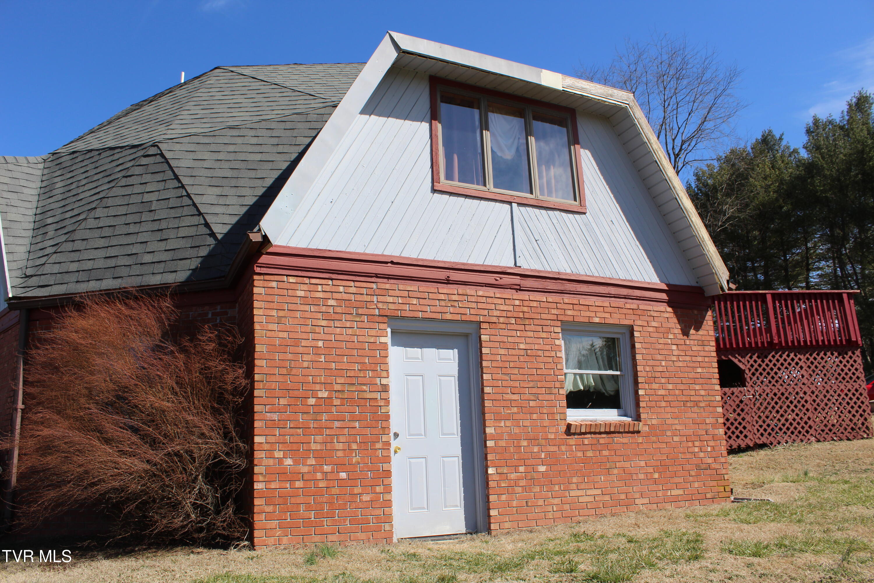 141 Clyde Ellis Drive, Pennington Gap, Virginia image 36